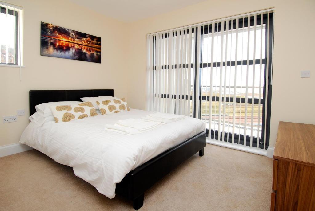Westbeach Resort Westward Ho!  Room photo